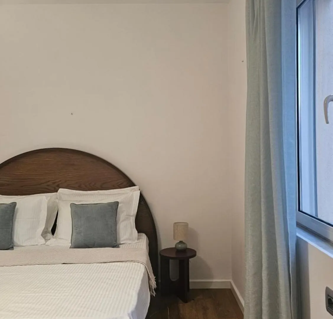 Luxury 2 Bdr Apartment Bathtub & Lake View ティラナ アルバニア