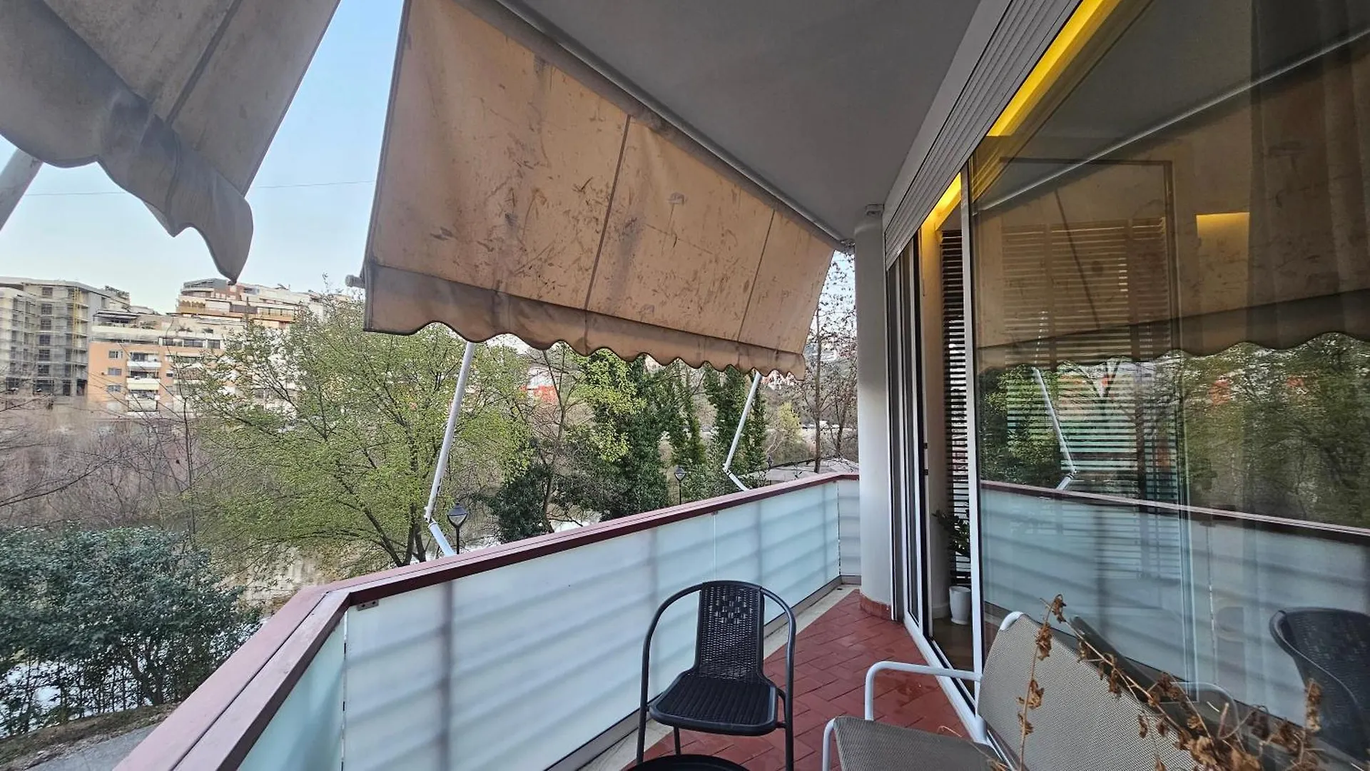 Luxury 2 Bdr Apartment Bathtub & Lake View ティラナ