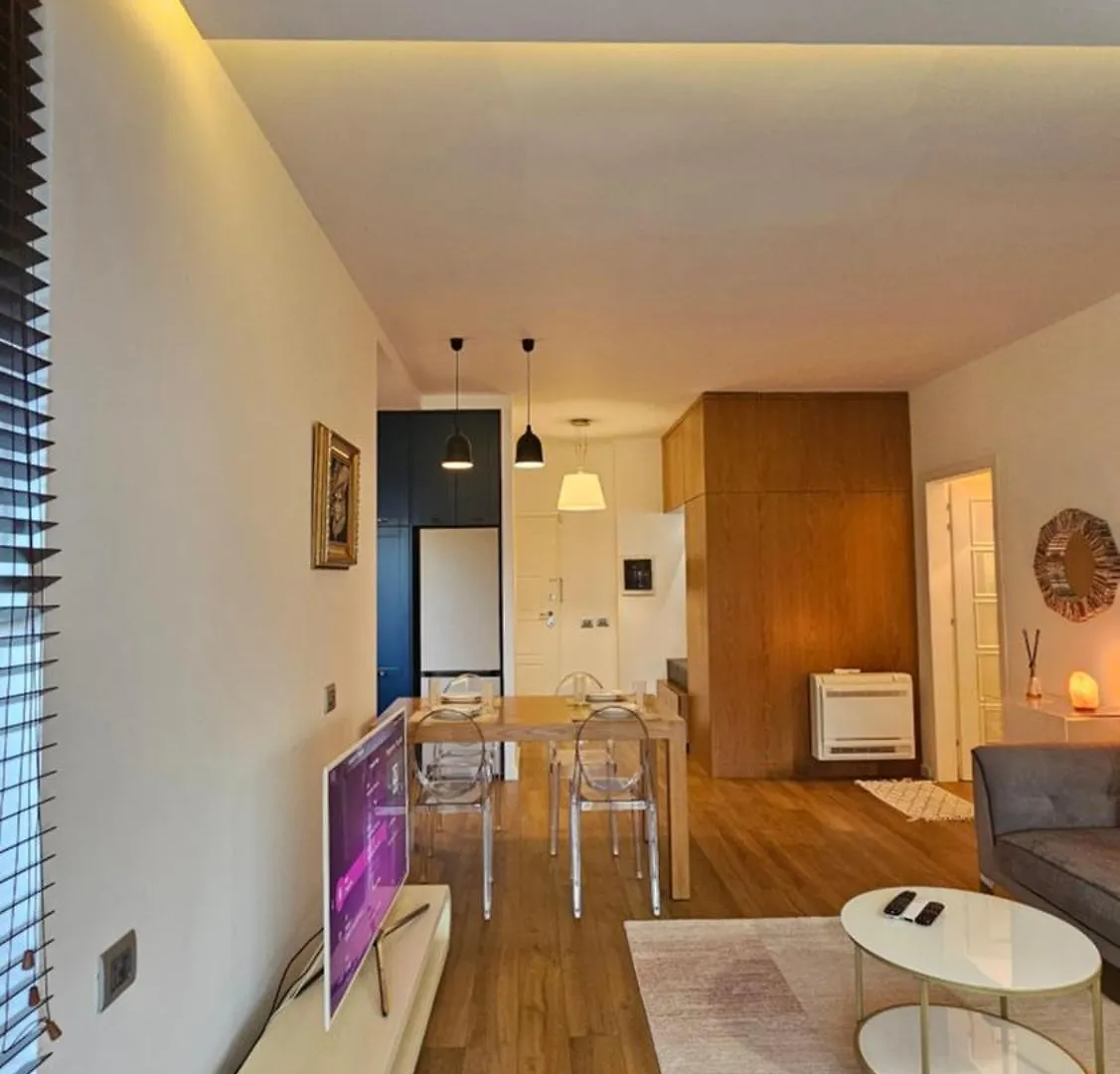 Luxury 2 Bdr Apartment Bathtub & Lake View ティラナ 0*,